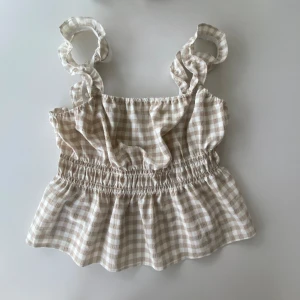 Rutigt linne - Ett gulligt rutigt linne från HM!  Perfekt till sommaren 😍