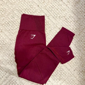 Gymshark  - Använda fåtal gånger så i nyskick!  Storlek S Kollektion: Vital seamless 2.0