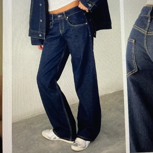 Lågmidjade jeans från Motel Rocks - Så snygga och trendiga jeans från Motel Rocks med låg midja och vida ben som tyvärr va något korta på mig :(  Ordinarie pris 800kr