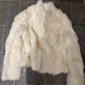 Hollies jacka  - Hollies jacka aldrig använd storlek s 