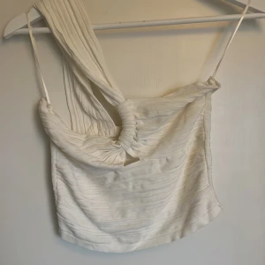 Fest topp - Söt oneshoulder topp