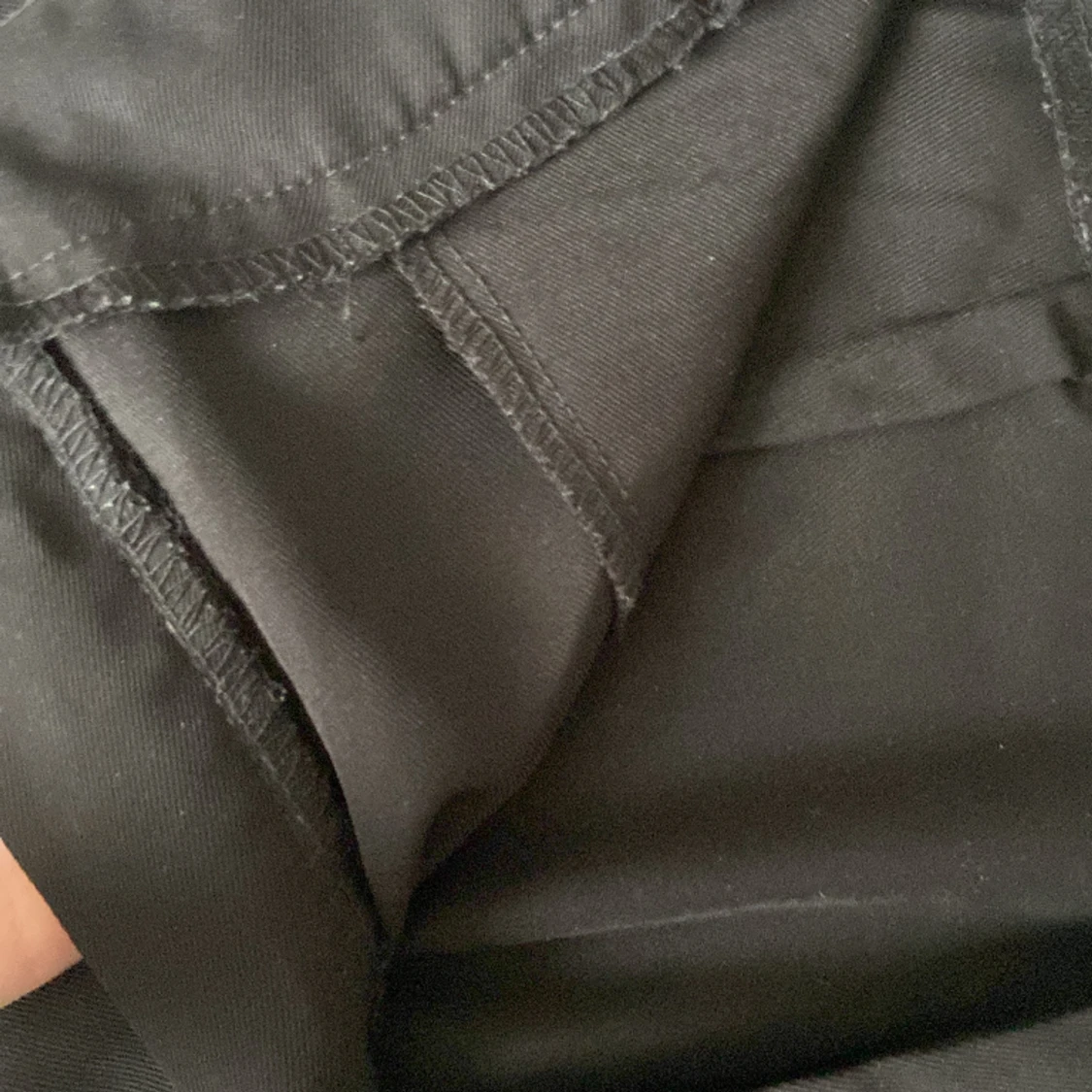 Svarta tyg byxor  - 90