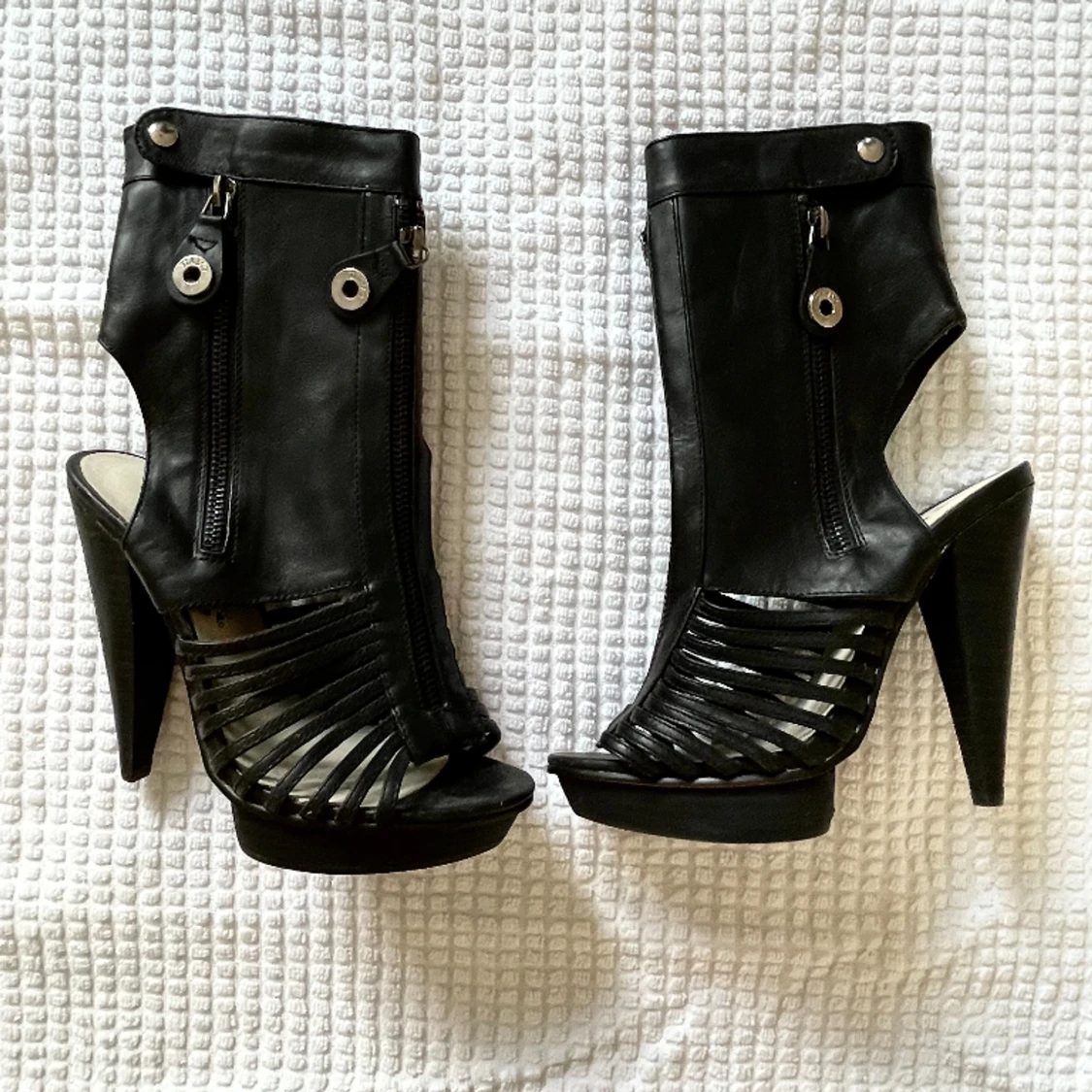 Klackskor från Tiamo, strl 37 oanvända