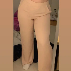 Only - superfina rosa ish linnebyxor som ej kommer till användning längre.❤️ (köparen står för frakten)