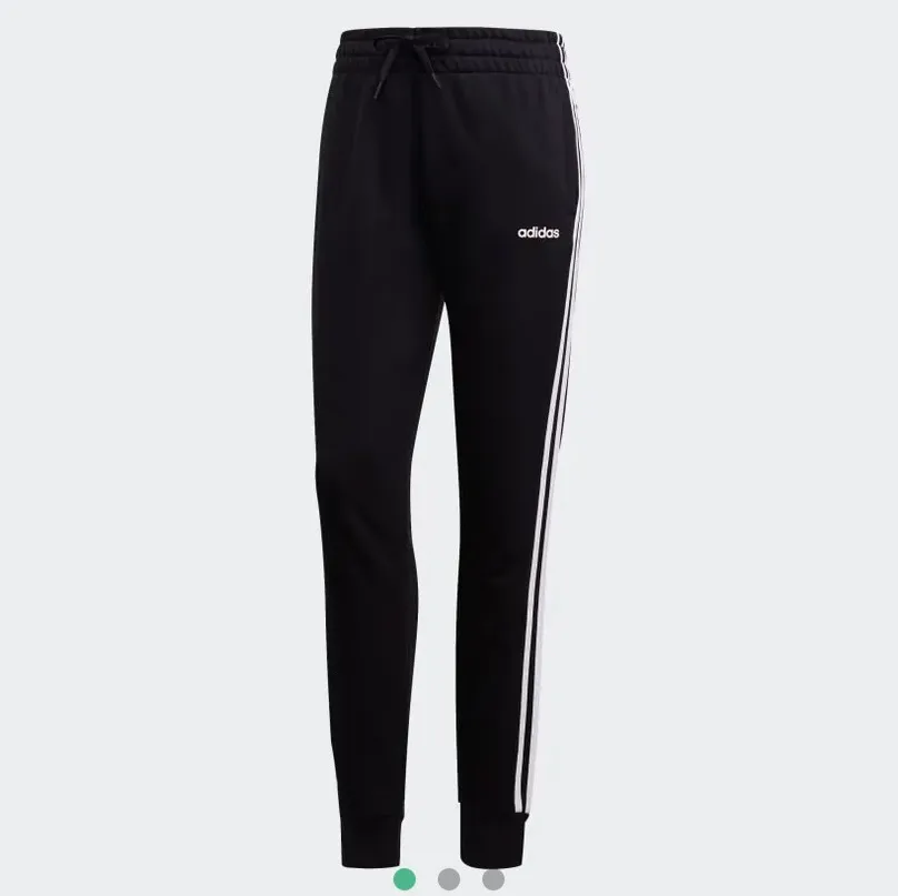 SÖKER!! Dessa Adidas mjukisbyxor i storleken S/M! Eller ett liknande adidas. Hör av dig om du säljer såna! . Jeans & Byxor.