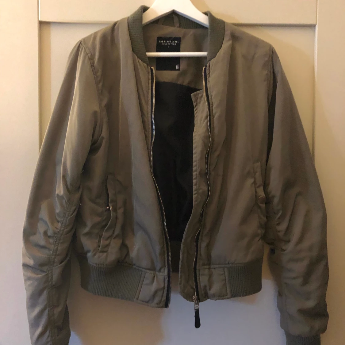 Grön bomberjacka  - 90