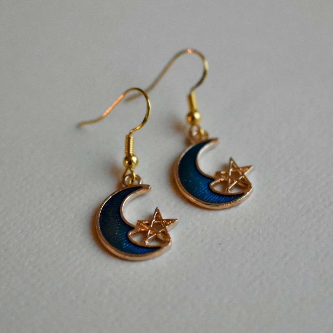 Örhängen med blå månar  - 90