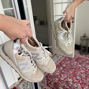 New balance beige - Supersnygga 39or men jag har inlägg i så funkat för mig med som har storlek 38💗
