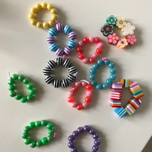 Ringar - Super fina ringar som pimpar upp en outfit, gjort dom själv och finns fler på lager! 💕💕1 för 20kr eller 2 för 30kr 
