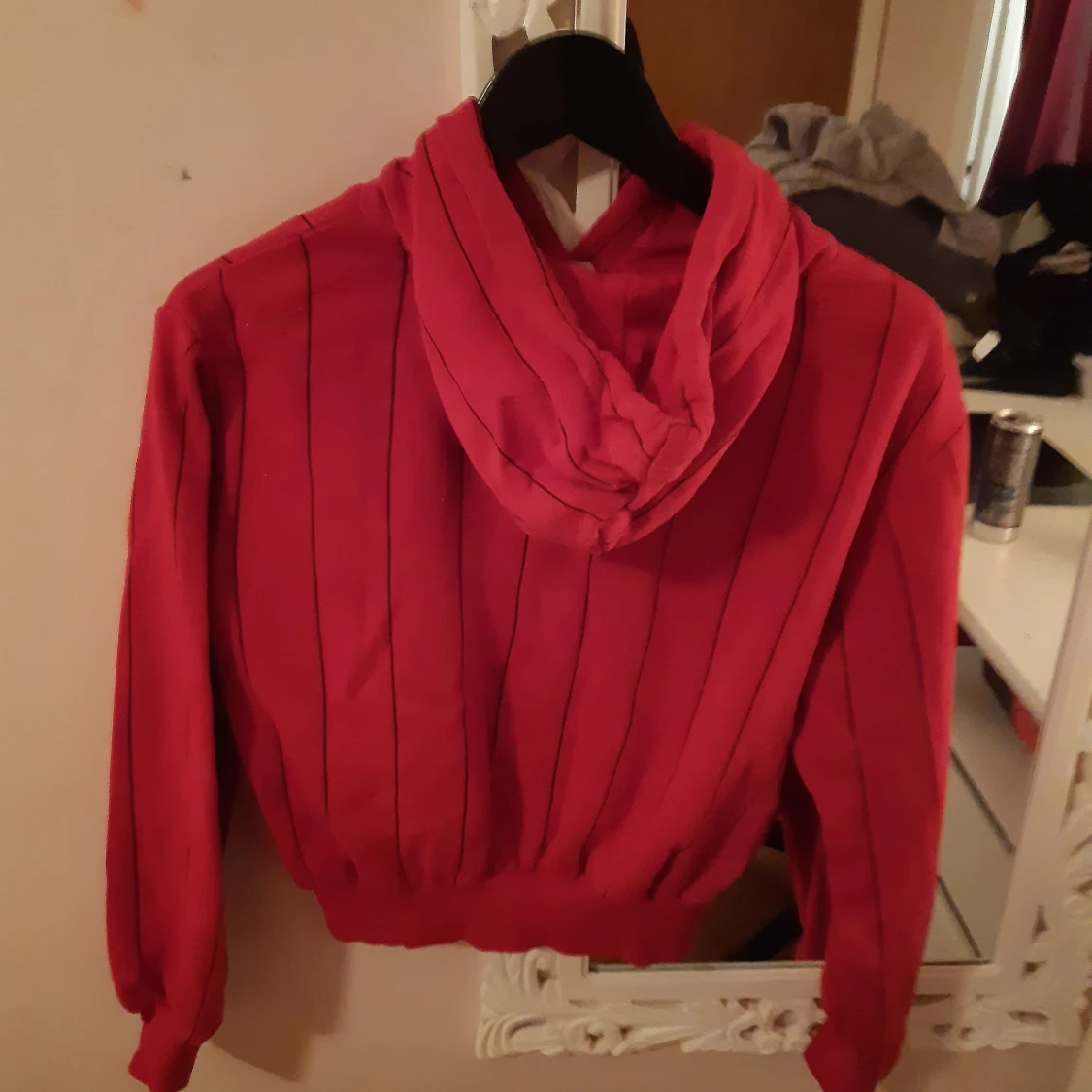 Rödd hudie från hm - 90