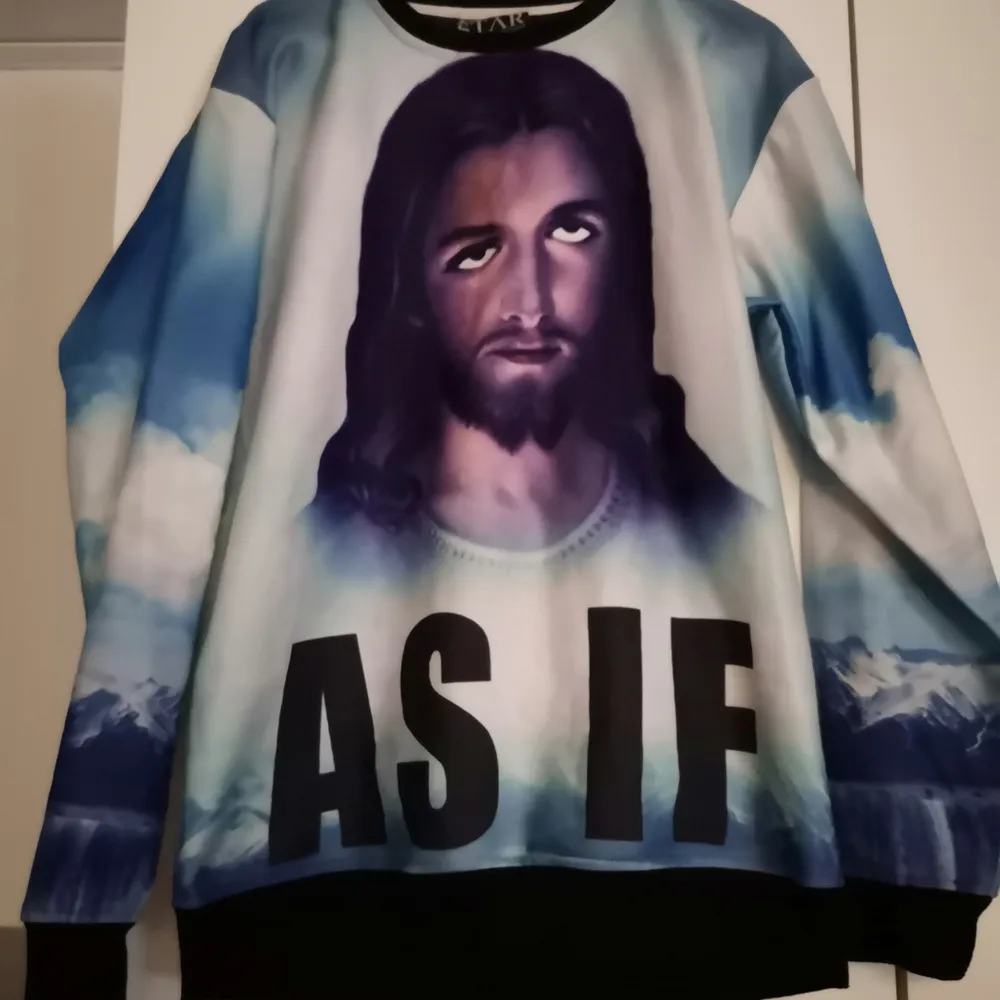 En fin Sweatshirt ifrån märket Killstar med jesus och texten As If. Ser likadan ut på baksidan. Går ej att köpa på killstars hemsida längre. . Hoodies.