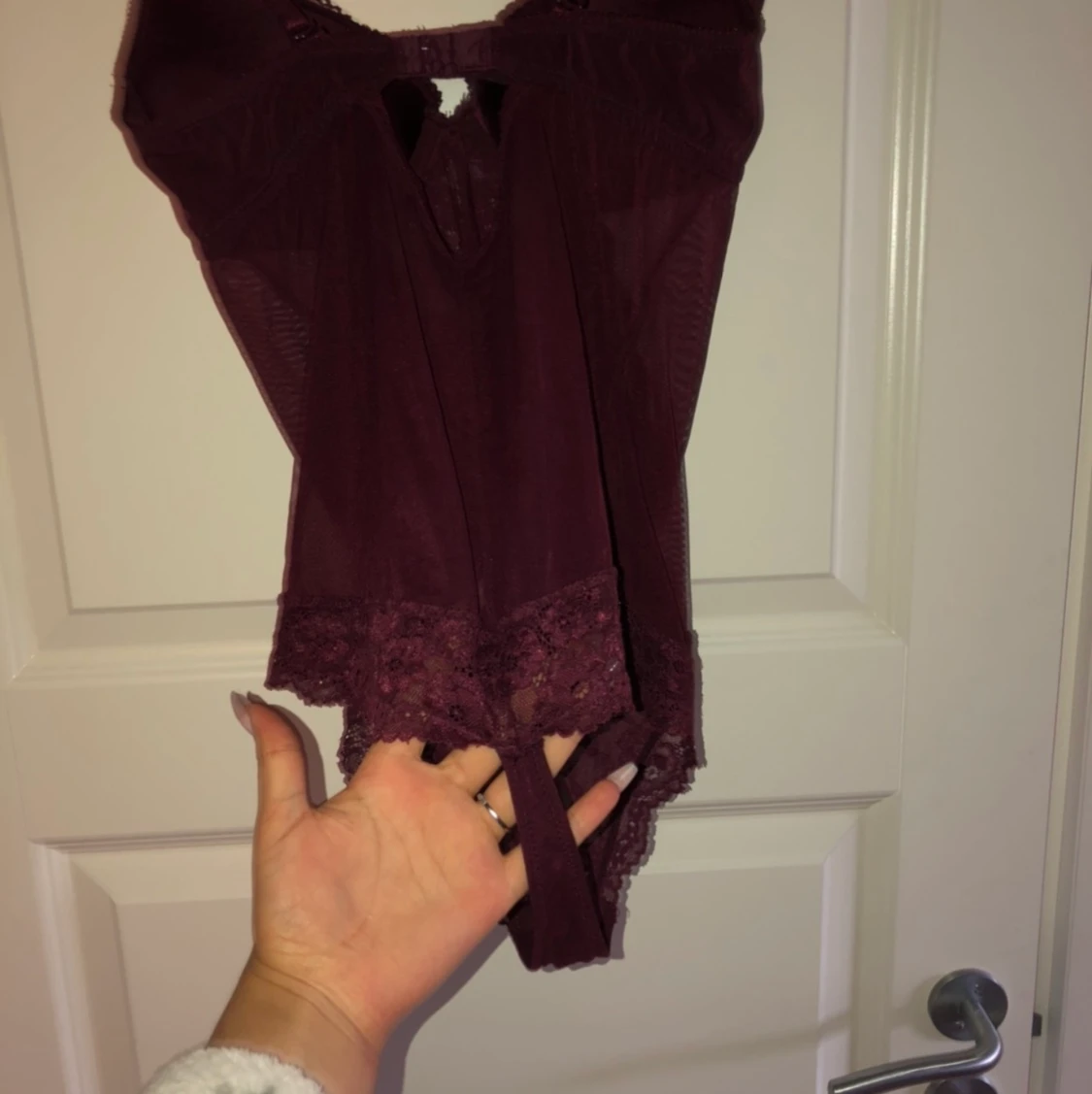 Snygg röd body - 90