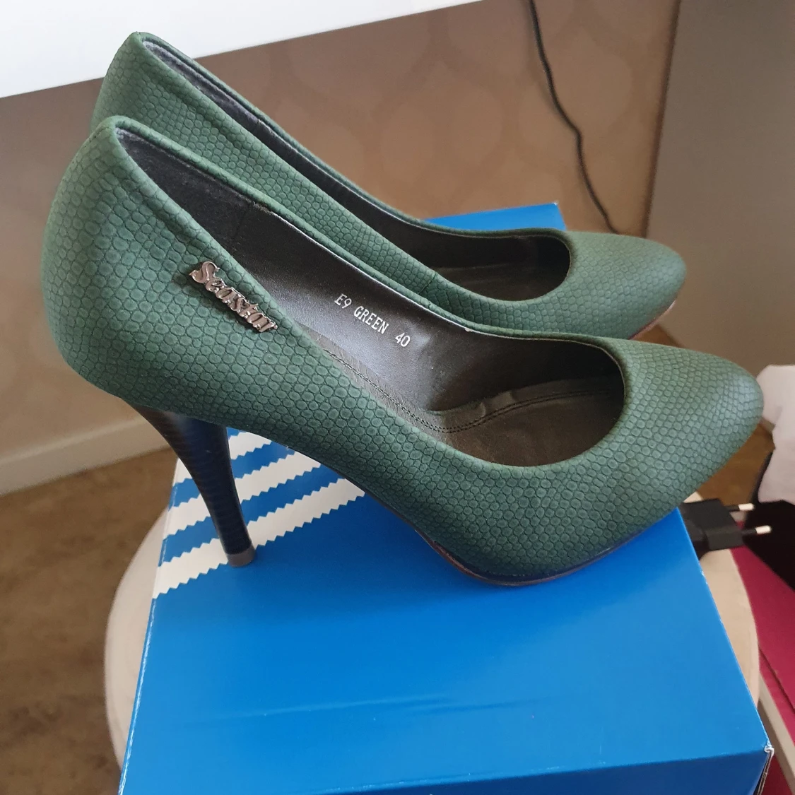 Kläning storlek 40 skor är oanvänd storl40