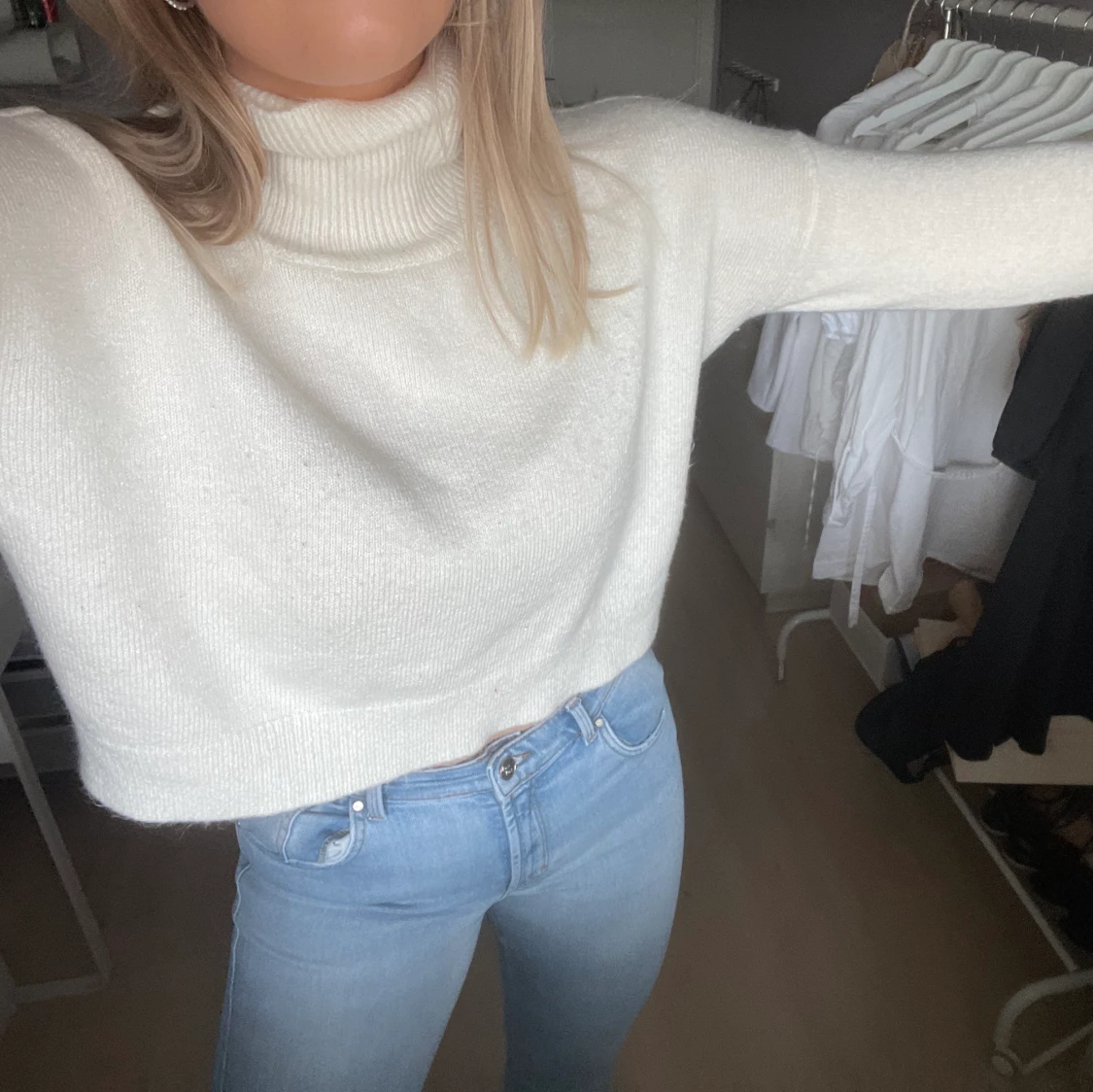 Croppad stickad tröja