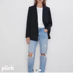 Säljer dessa snygga trendiga zara jeans. Skriv privat för fler bilder