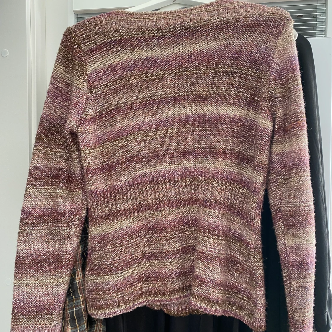 Stickad melerad kofta - 90