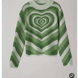 Shop Cider Sweatshirt  - BUDGIVNING!💯.    !Den populära tröjan från Shop Cider!!!! Så fin grön färg, jätte skönt material och varm 💚💚 Endast testad, säljer för att den inte kommer till användning, storlek M!