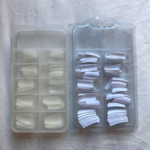 nageltippar - Två olika sorters nagel-tippar, 20kr/styck eller båda för 30kr, frakt 24kr💗