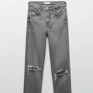 Jeans med slits - Gråa jeans med slits på sidan, storlek S, från Zara. 