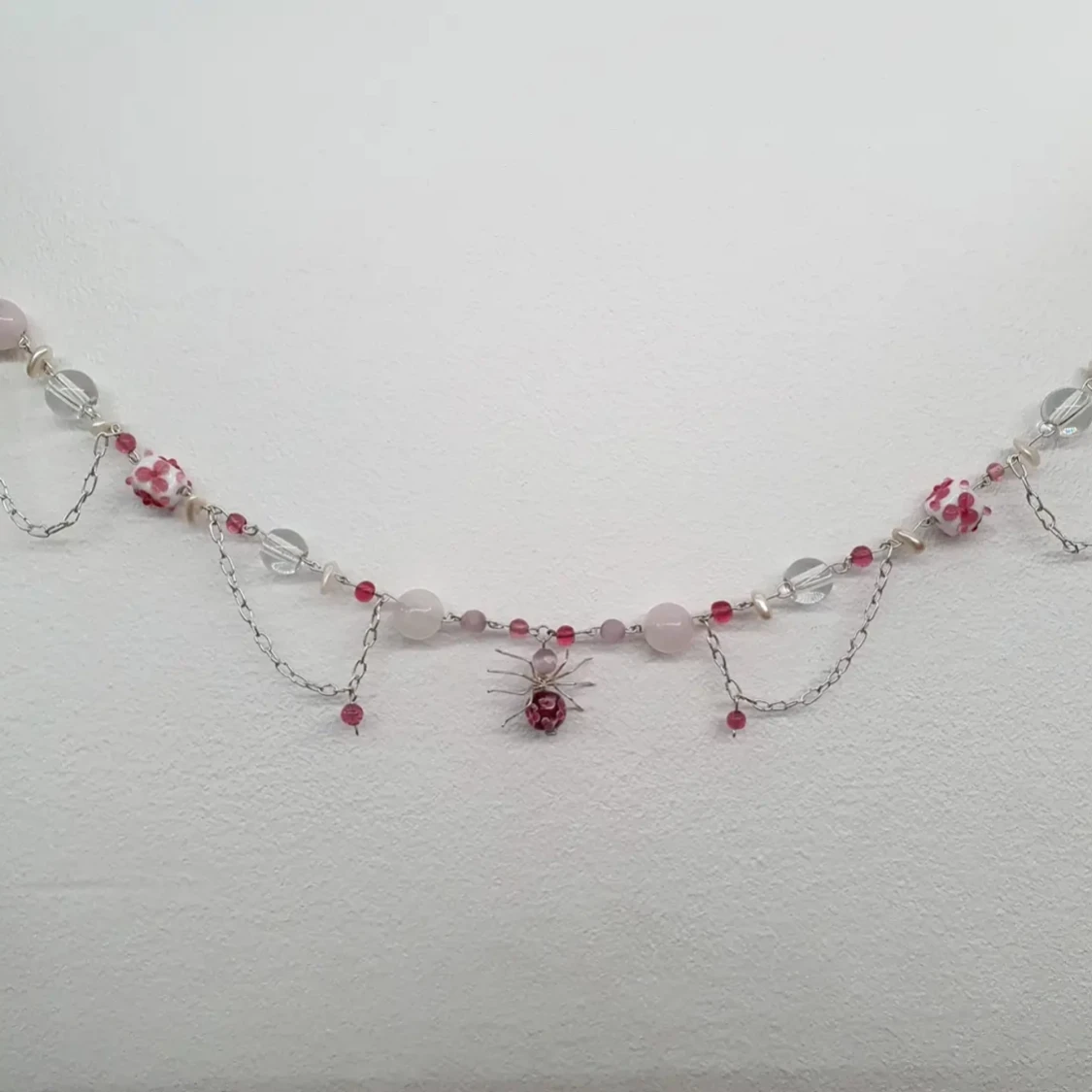 Halsband med spindelhänge - 91