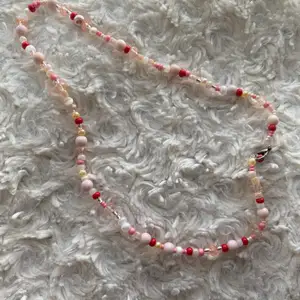 Rosa pärlhalsband 💕 20kr+frakt 🤍 
