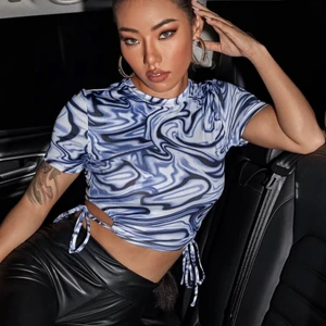 trendig tröja 💜💜 - Aldrig använt , superfin men inte min stil ❤️ frakt 12kr 