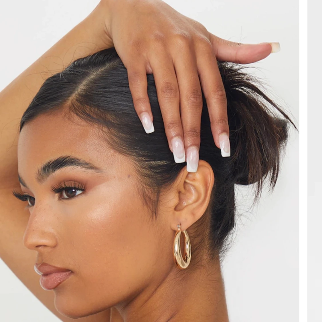 Guld örhängen från prettylittlething. - 90