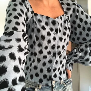 & other stories blus - Jättefin blus som inte är min stil riktigt, typ aldrig använd