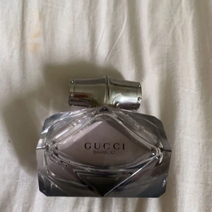 Gucci parfym  - Köpt på Lyko för 990kr, säljer nu för att den inte är min smak längre. Använd max 2 gånger. Priset är INKLUSIVE frakt och det går även att diskutera 💗