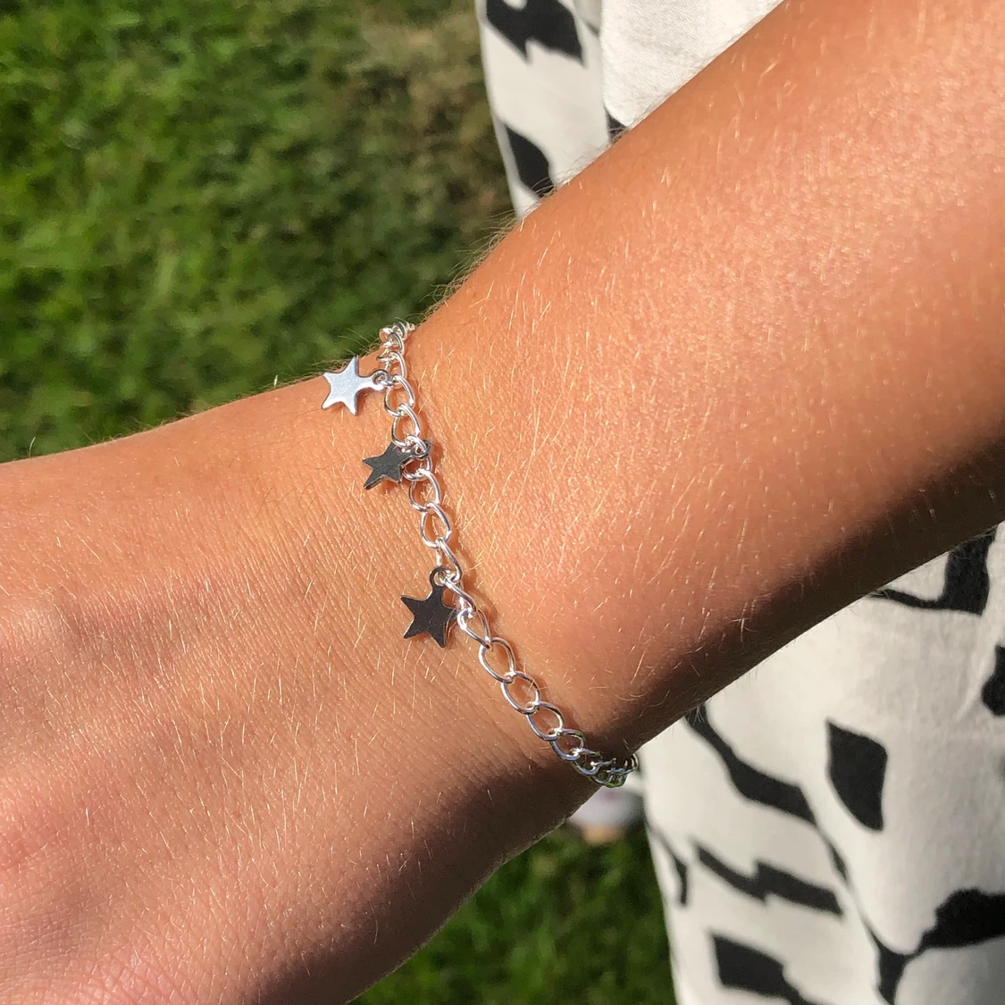 Silvrigt stjärnarmband⭐️ - 90