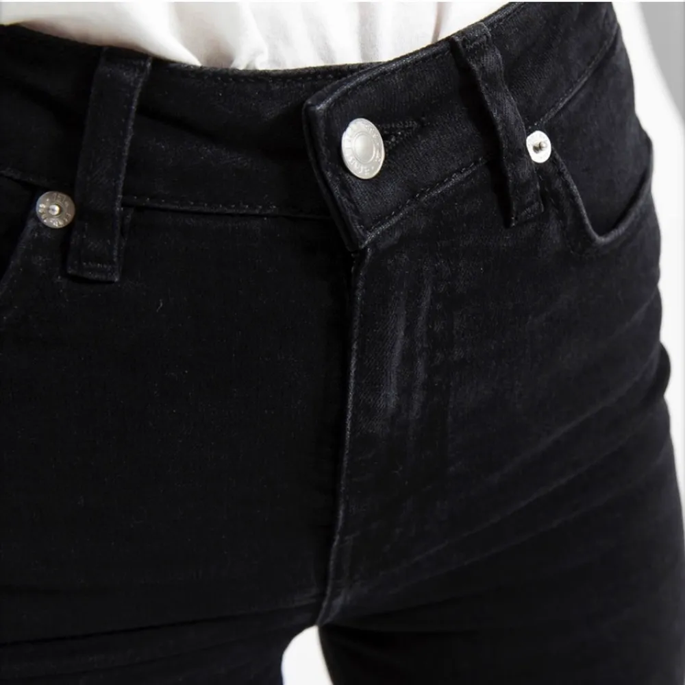 Helt nya jeans från lager 157 i stl xxs, säljer för att dom inte kom till användning<3. Jeans & Byxor.