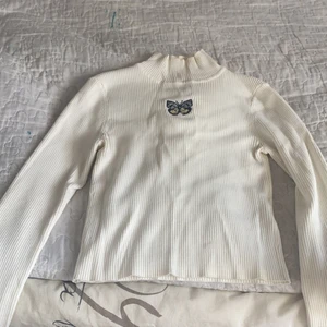 Butterfly shirt - Cute tight turtleneck