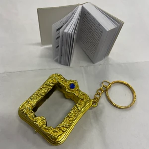 Nyckelring ”koran” - Helt ny nyckelring med arabisk Koran i en liten påse