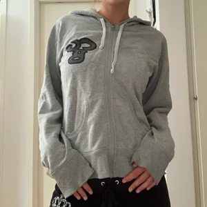 Zipup⭐️ - Grå sipup! Fråga gärna om fler bilder osv!❤️