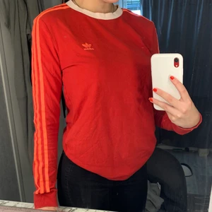 Adidas tröja - Beställd från ride store för 349kr och är knappt använd