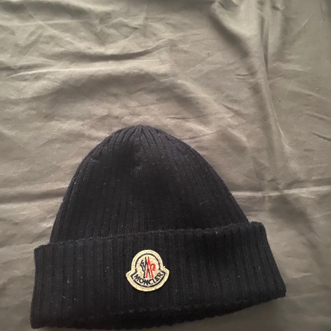 Moncler mössa till salu - 90