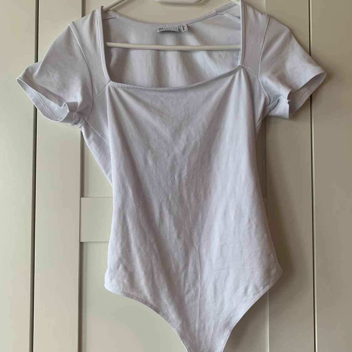 Vit body, Asos Design