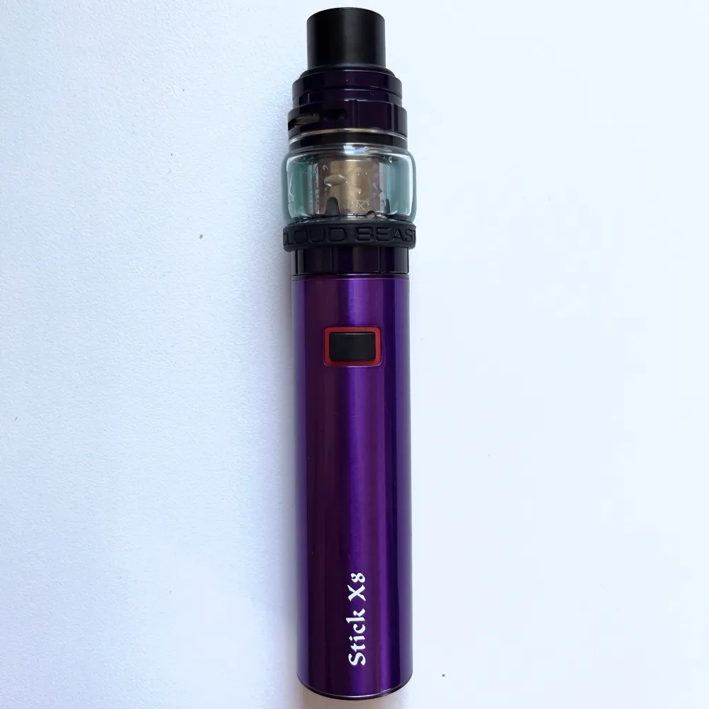 I’m selling my newly bought vape, because I really don’t put it to use. It comes with everything that was in the box (2nd picture) and a half full vape juice bottle for free. Absolutely no defects, leak-proof. The price can be negotiated! (Bought in vapeshop24)Please contact me in English!. Muu.