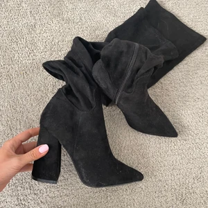 Thigh high boots - Lårhöga stövlar från ASOS. Helt oanvända, nya!