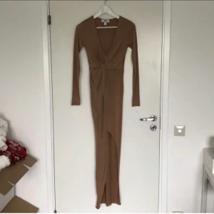 Rebecca Stella klänning - Som ny!