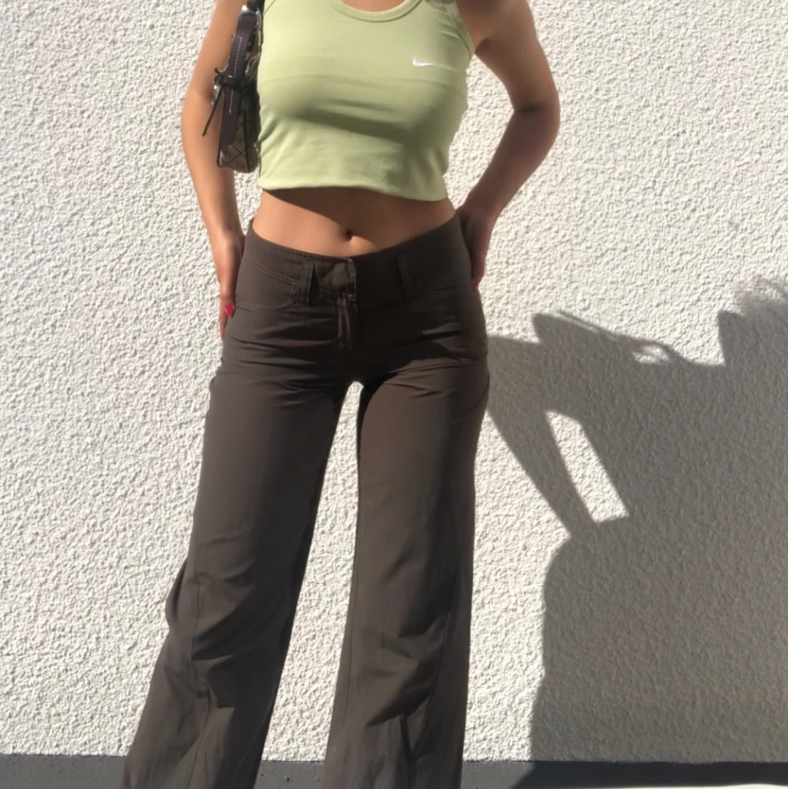 Bruna lågmidjade 00-talsbyxor - 90