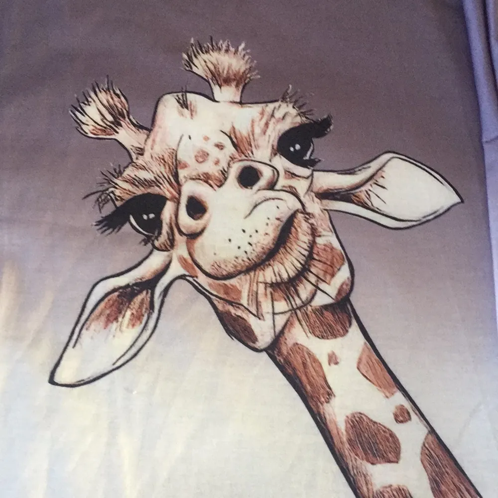 Långarmad tröja med söta giraffen . Tröjor & Koftor.
