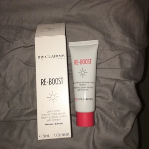 Clarins dagkräm - Köparen står för frakt. Endast testad :)