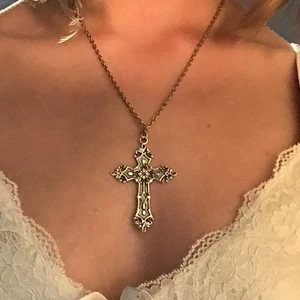 Kors halsband - Fint kors halsband som jag aldrig använt 