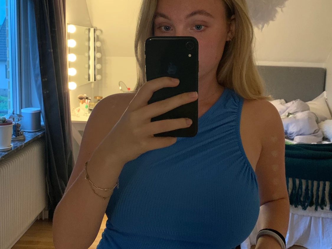 One shoulder top🥰🥰 - 90