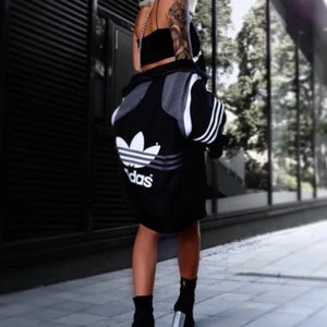 Vintage adidas jacka/tröja - Storlek M