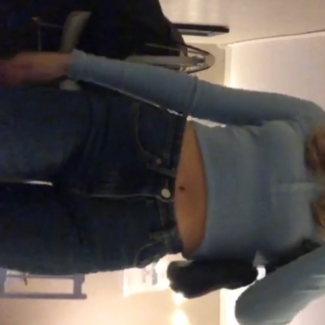 Zara mid rise jeans - 90