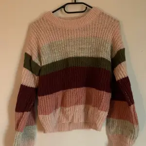 Säljer denna stickade tröjan från Cubus💗💗💗