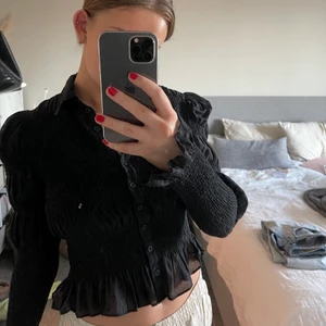 Blus - Suuuperfin blus från & Other Stories. Köpt för 690kr tror jag. Mycket bra skick 