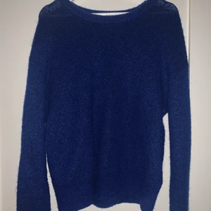 Stickad - Fin mörkblå stickad tröja köpt second hand, bra skick 